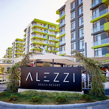 Royale Sundance Studio 7 Beach Spa & Pool Mamaia Nord Bagian luar foto