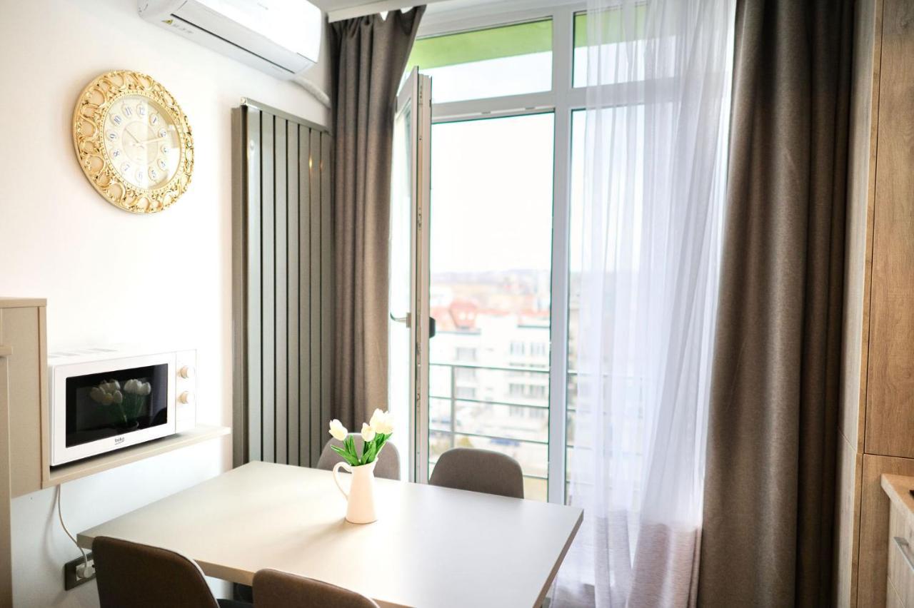Royale Sundance Studio 7 Beach Spa & Pool Mamaia Nord Bagian luar foto