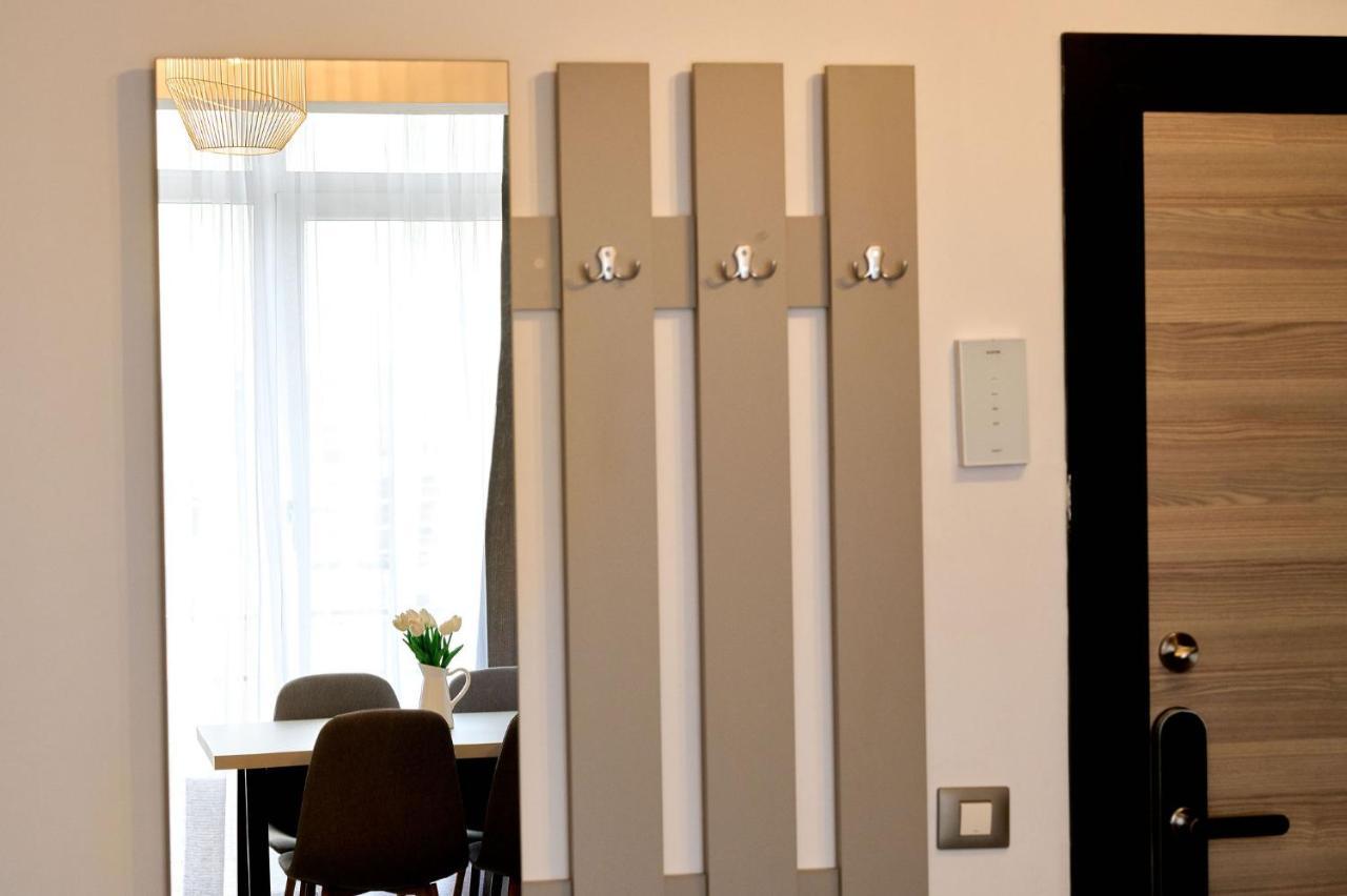 Royale Sundance Studio 7 Beach Spa & Pool Mamaia Nord Bagian luar foto
