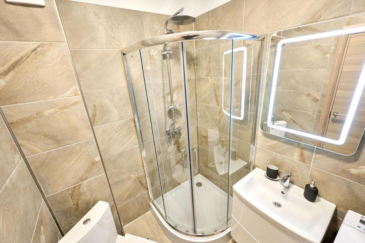 Royale Sundance Studio 7 Beach Spa & Pool Mamaia Nord Bagian luar foto