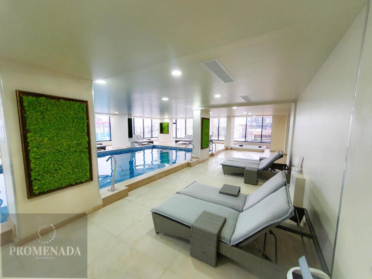 Royale Sundance Studio 7 Beach Spa & Pool Mamaia Nord Bagian luar foto