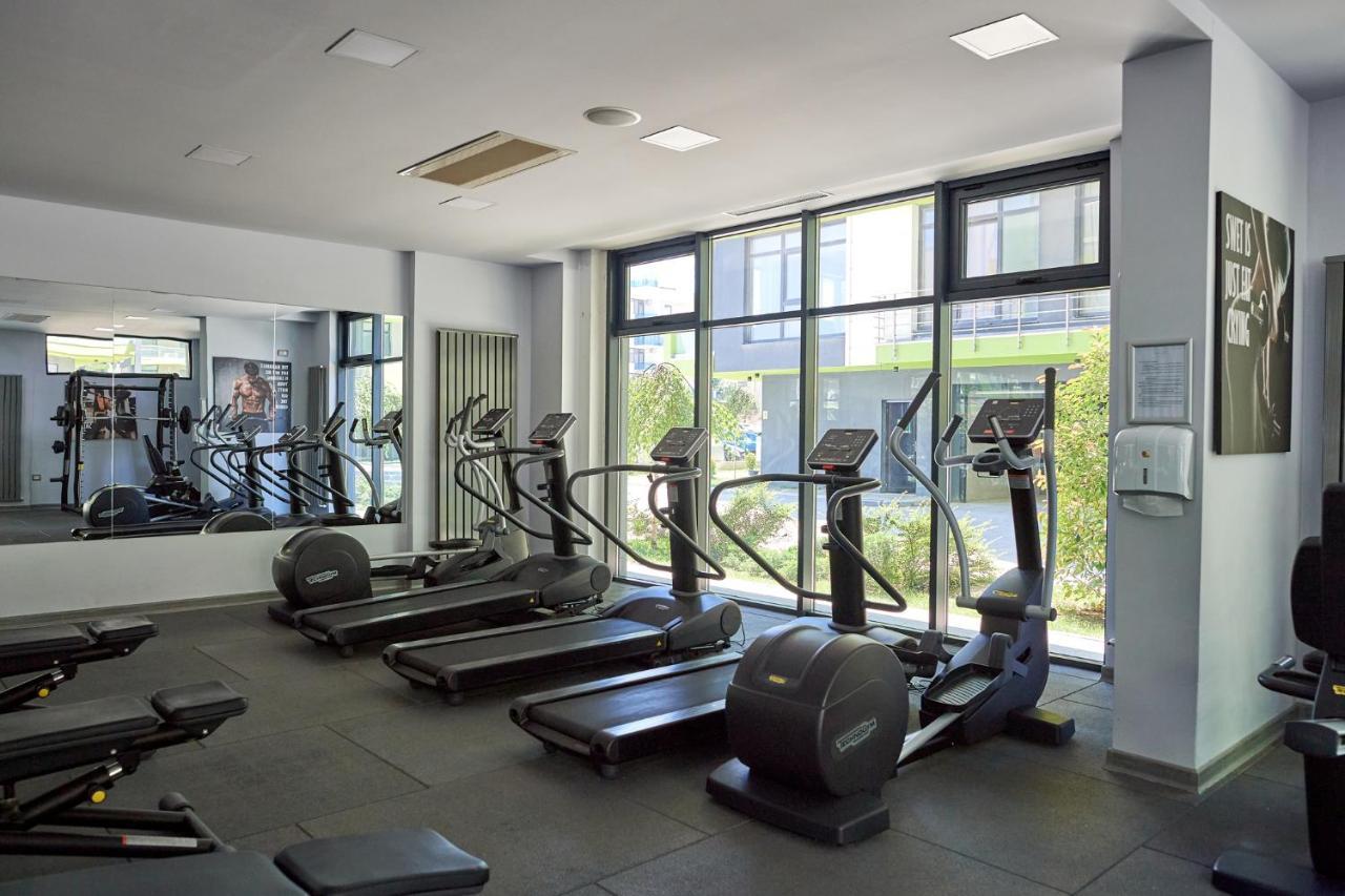 Royale Sundance Studio 7 Beach Spa & Pool Mamaia Nord Bagian luar foto
