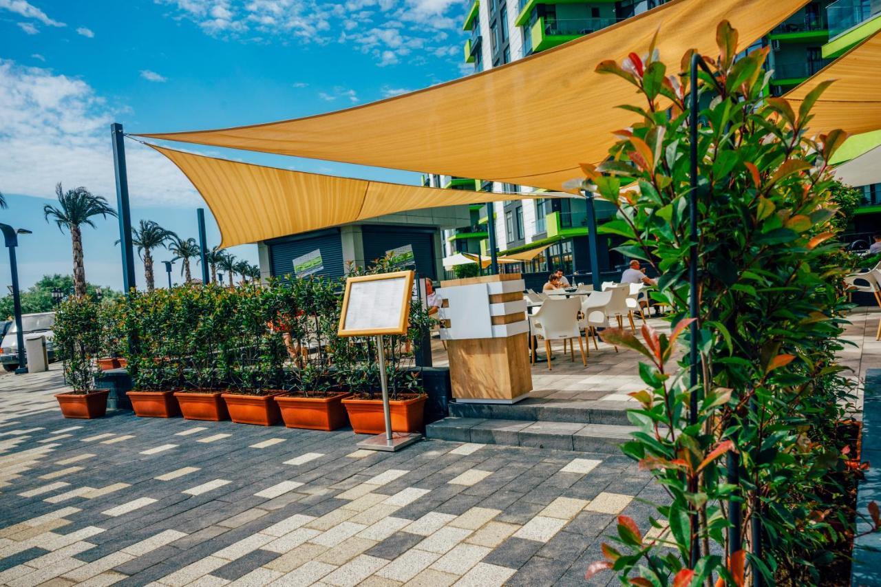 Royale Sundance Studio 7 Beach Spa & Pool Mamaia Nord Bagian luar foto