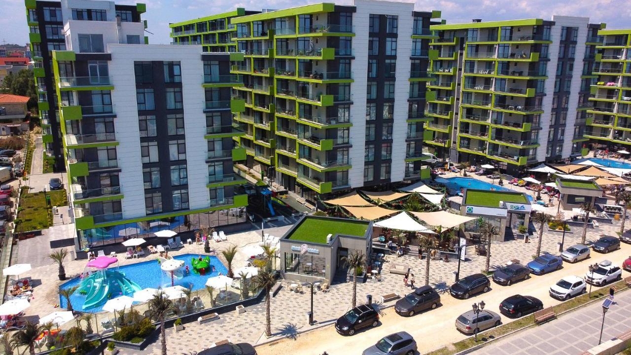 Royale Sundance Studio 7 Beach Spa & Pool Mamaia Nord Bagian luar foto