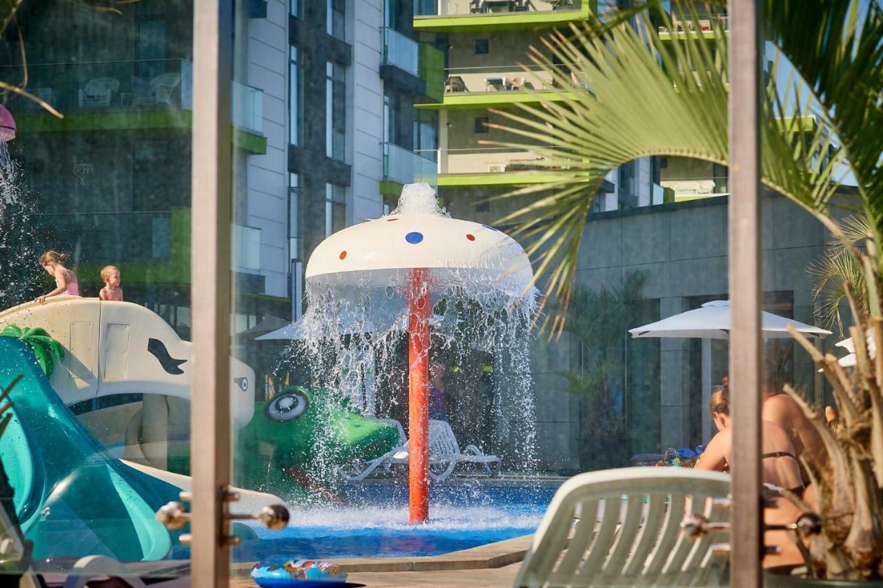 Royale Sundance Studio 7 Beach Spa & Pool Mamaia Nord Bagian luar foto