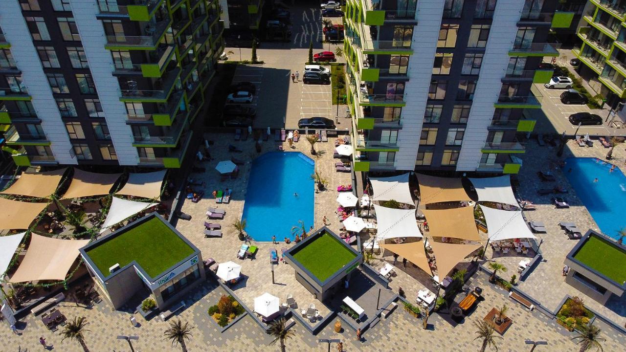 Royale Sundance Studio 7 Beach Spa & Pool Mamaia Nord Bagian luar foto
